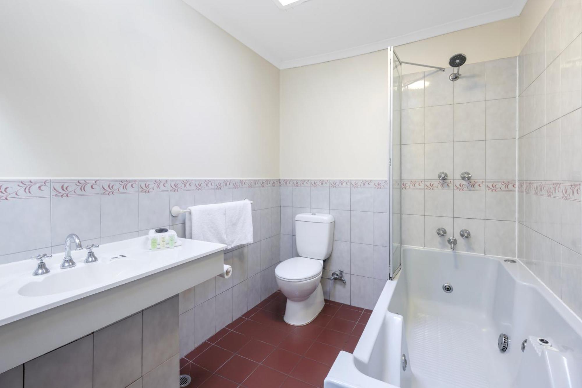 Elizabethan Lodge - Melbourne — Photos 2